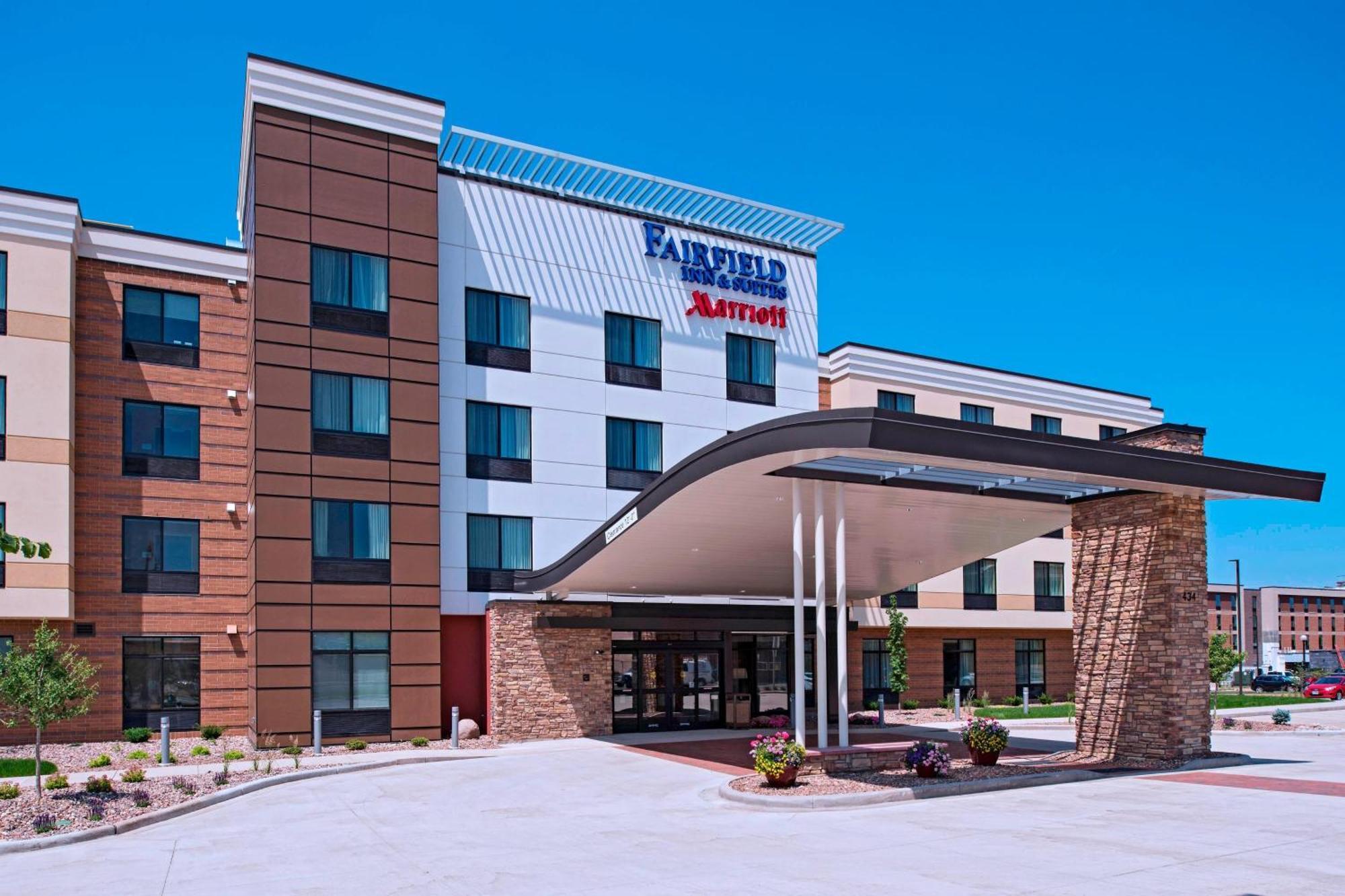 Fairfield Inn & Suites By Marriott La Crosse Downtown Exterior photo